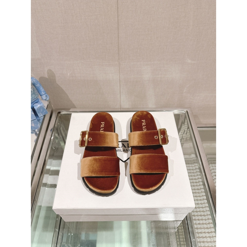 Pra*a sandals